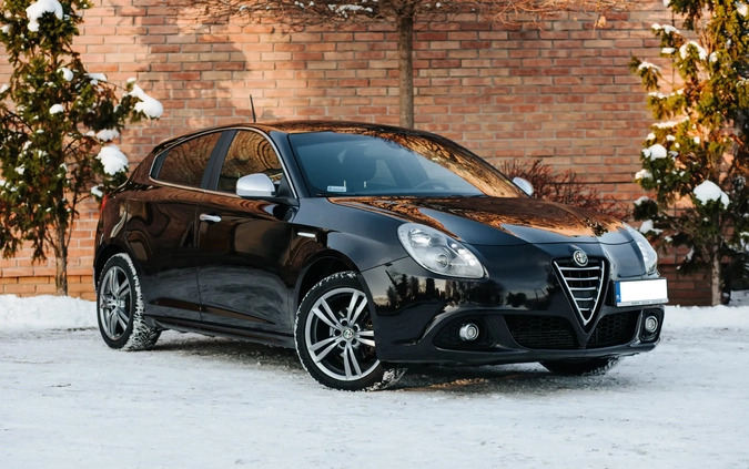 Alfa Romeo Giulietta cena 45900 przebieg: 99800, rok produkcji 2014 z Białystok małe 562